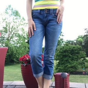 Arizona Jean Capri Pants